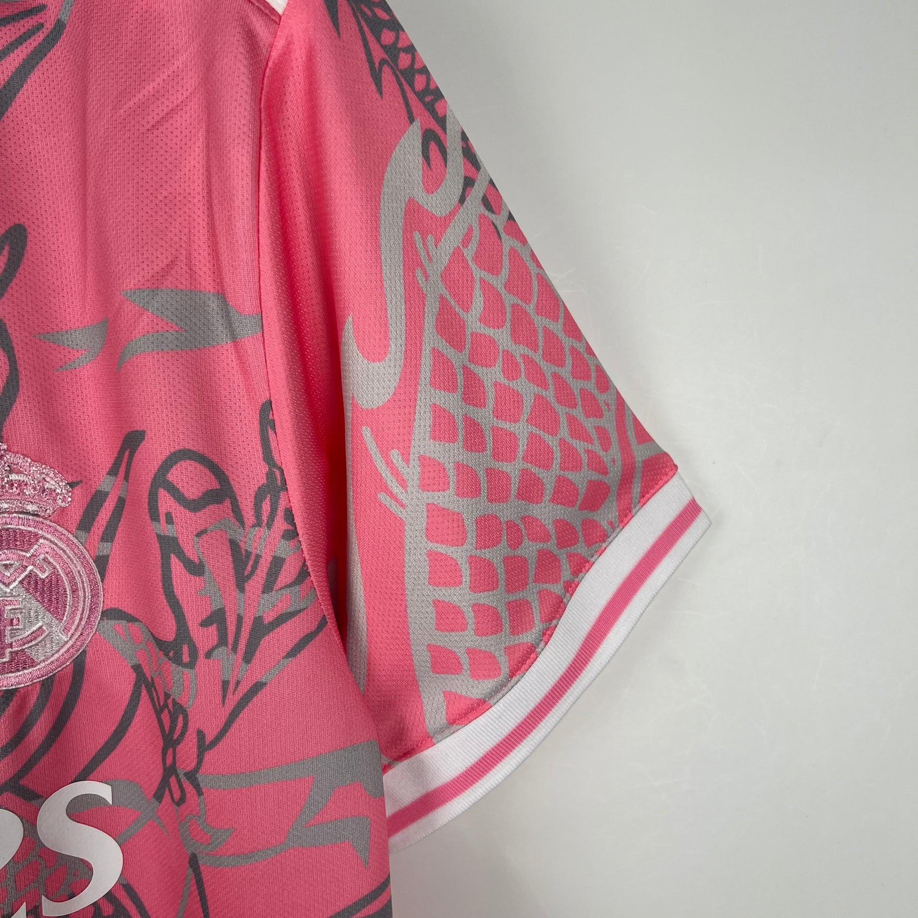 REAL MADRID VERSÃO ESPECIAL HELLO KITTY 24/25