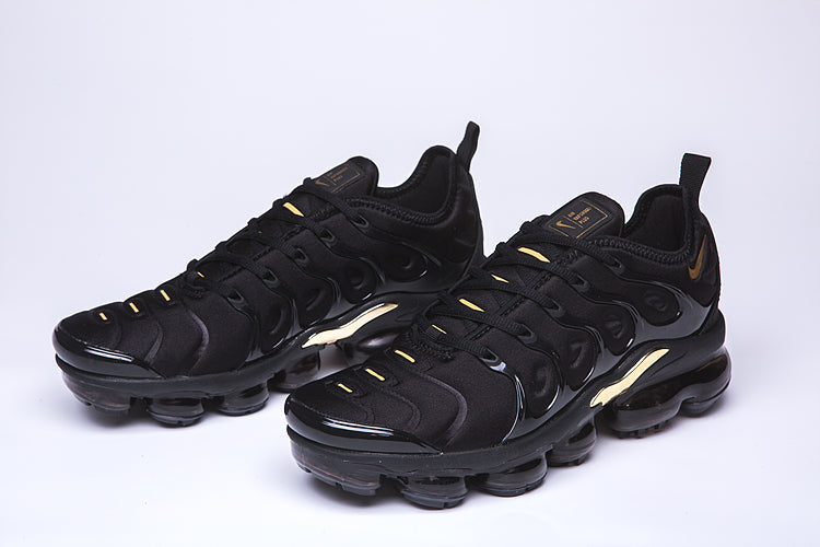 VAPORMAX PLUS TN BLACK