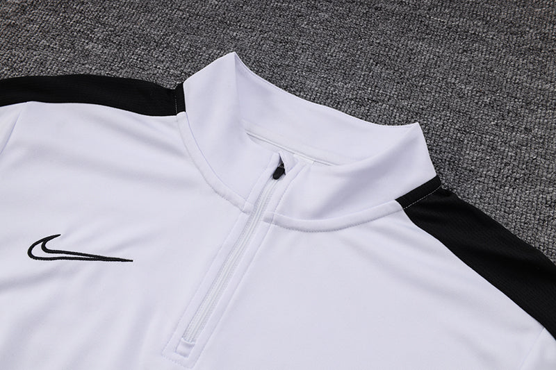 CONJUNTO NIKE BRANCA DRY-FIT