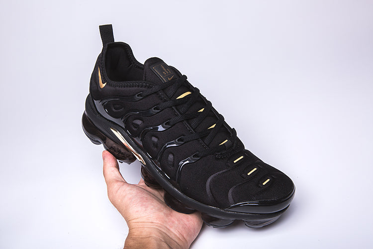 VAPORMAX PLUS TN BLACK