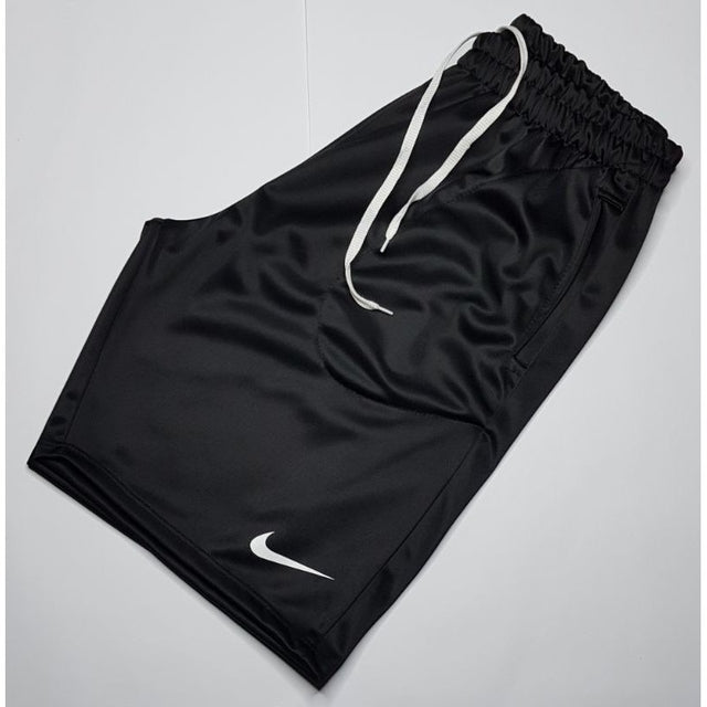 SHORTS NIKE TREINO PRETO & BRANCO