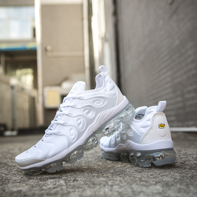 VAPORMAX PLUS TN WHITE
