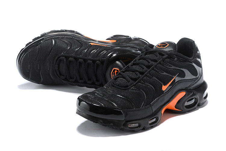 AIR MAX PLUS BLACK ORANGE