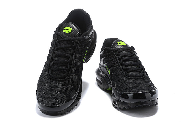 AIR MAX PLUS BLACK GREEN