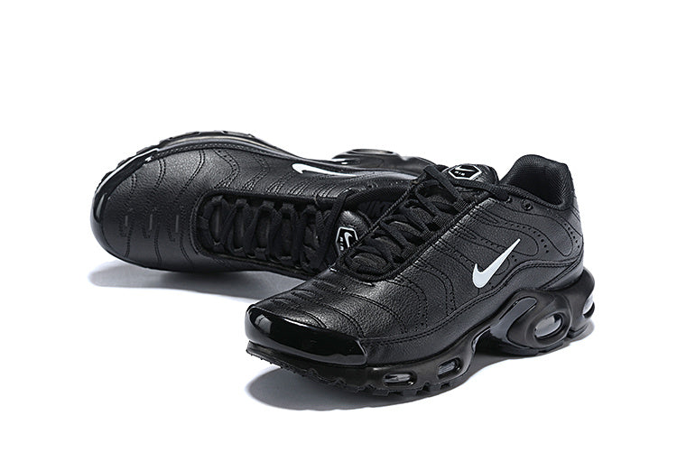 AIR MAX PLUS BLACK