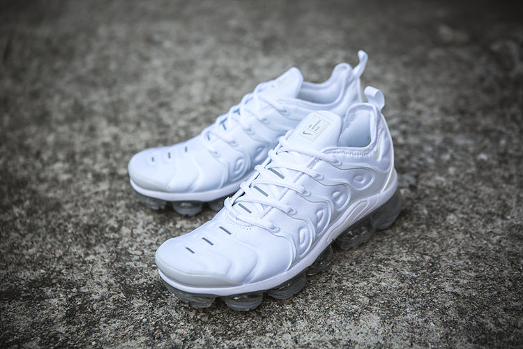 VAPORMAX PLUS TN WHITE