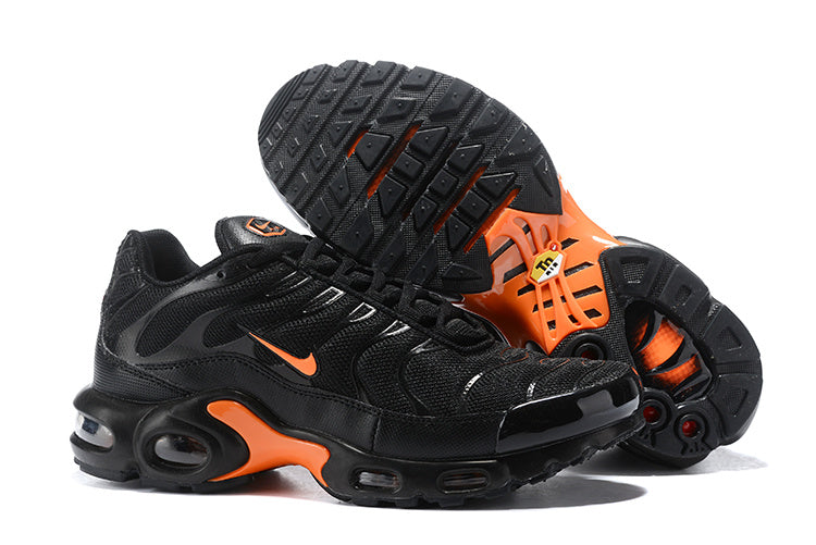 AIR MAX PLUS BLACK ORANGE