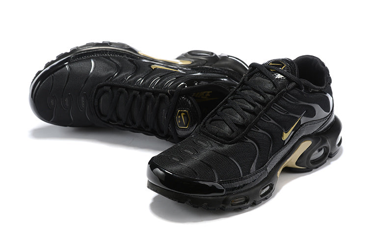 AIR MAX PLUS BLACK METALLIC GOLD