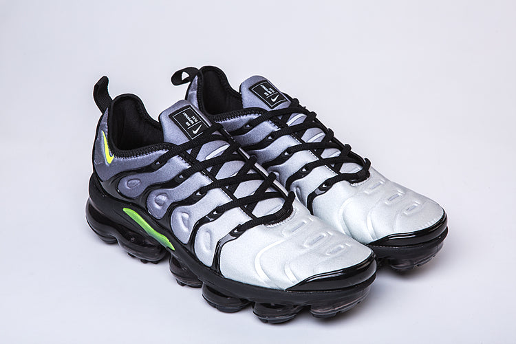 VAPORMAX PLUS TN GREY GREEN