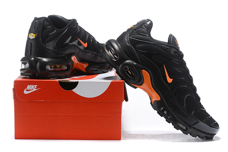 AIR MAX PLUS BLACK ORANGE