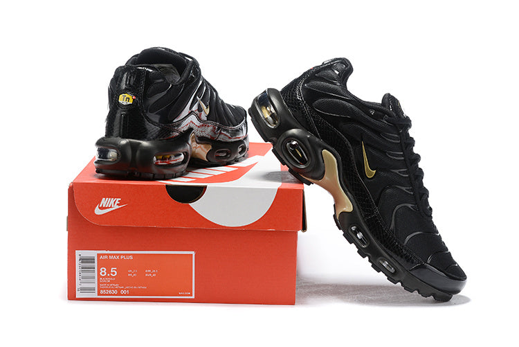 AIR MAX PLUS BLACK METALLIC GOLD