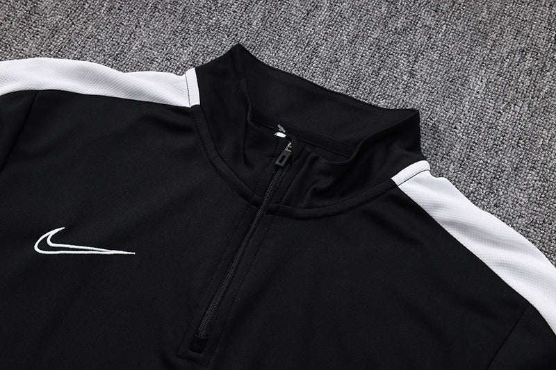 CONJUNTO NIKE PRETA DRY-FIT + [BONÉ DE BRINDE]