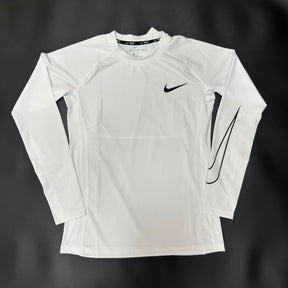 NIKE MANGA LONGA PRO SWOOSH + [BONÉ DE BRINDE]