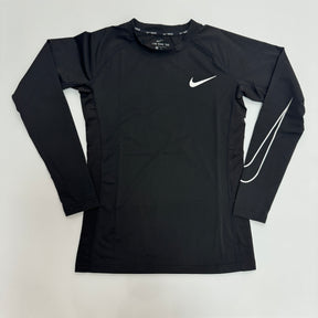NIKE MANGA LONGA PRO SWOOSH + [BONÉ DE BRINDE]