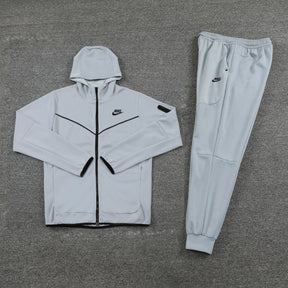 CONJUNTO NIKE TECH FLEECE PRETO & CINZA