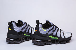 VAPORMAX PLUS TN GREY GREEN