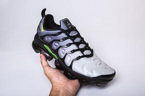 VAPORMAX PLUS TN GREY GREEN
