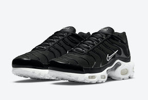 AIR MAX PLUS "BLACK WHITE"