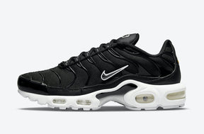 AIR MAX PLUS "BLACK WHITE"