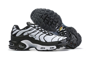 AIR MAX PLUS WHITE BLACK