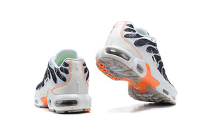 AIR MAX PLUS "ESSENTIALS"