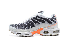 AIR MAX PLUS "ESSENTIALS"