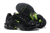 AIR MAX PLUS BLACK GREEN