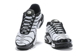 AIR MAX PLUS WHITE BLACK