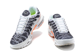 AIR MAX PLUS "ESSENTIALS"